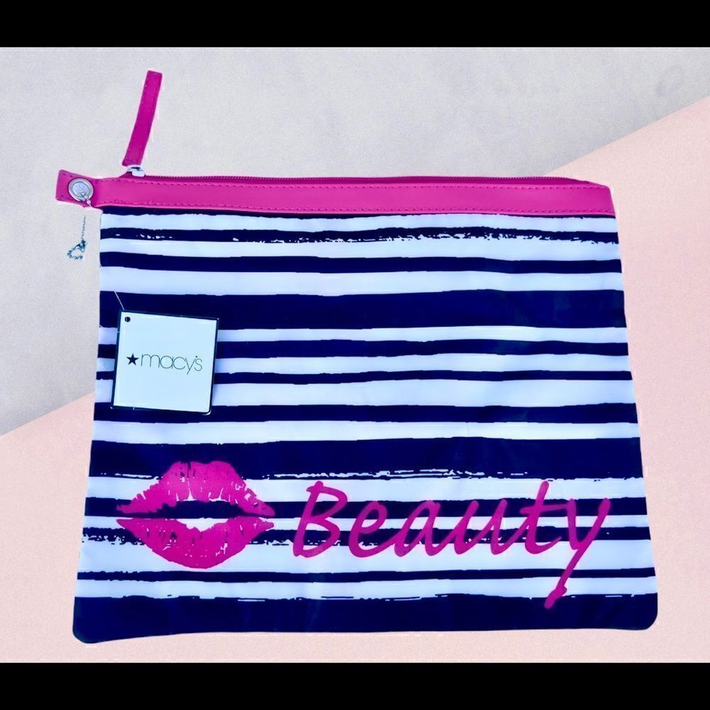 Macy's Beauty Bag Pouch Waterproof NEW WITH TAGS 12”x 9”.
